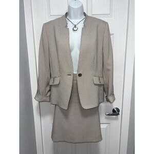 Tahari 2Piece Suit Women's Blazer
Jacket Size 12 Petite 
Arthur S. Levine